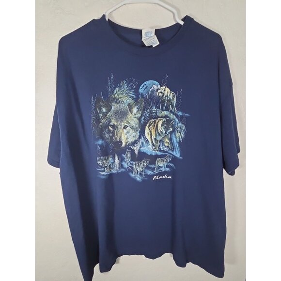 Alaska Wolves 2XL Wildlife Winter T-Shirt Short Sleeve Y2k Style - Picture 1 of 4